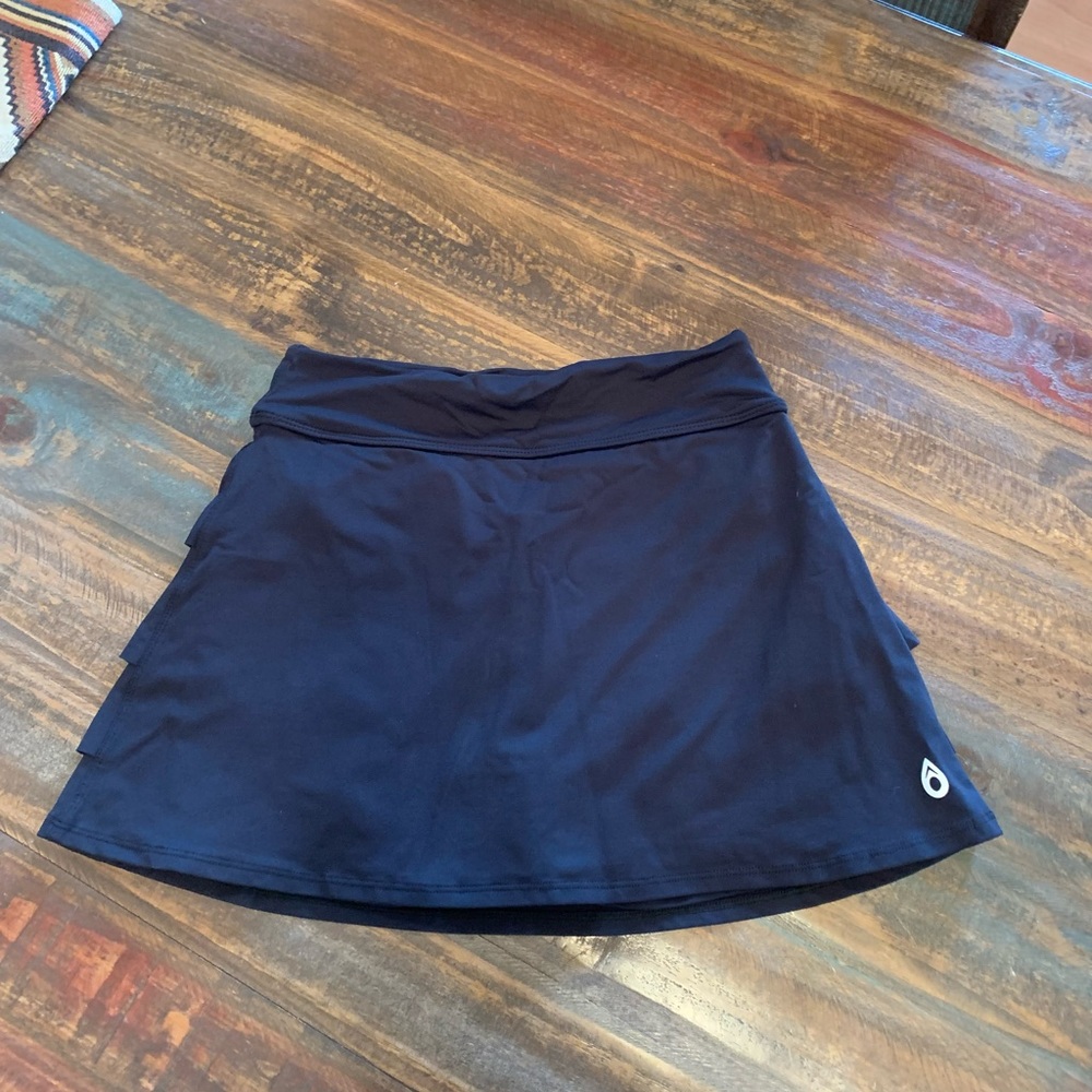 Dona Jo skort, size 2
